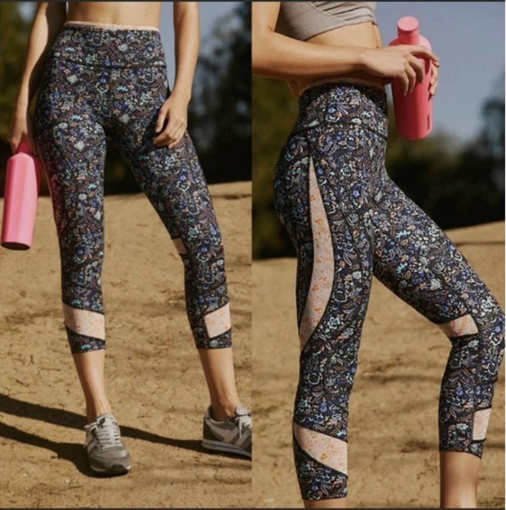 Free People Movement Lose your Marbles High-Rise Cropped Leggings - Size M